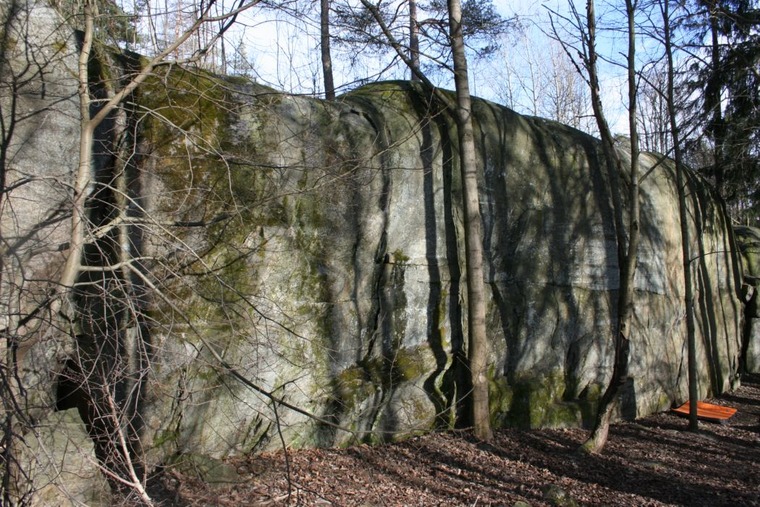 Main wall