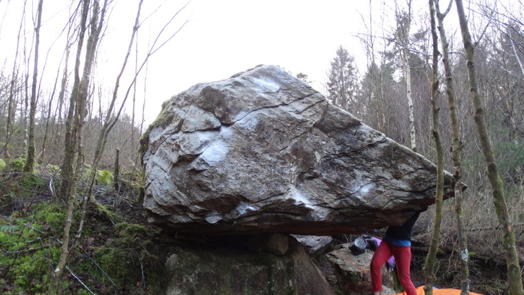 Mymbyr Boulder