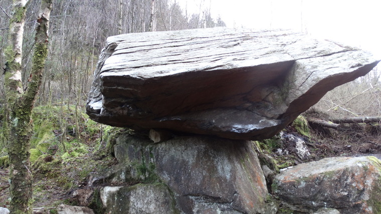 Mymbyr Boulder