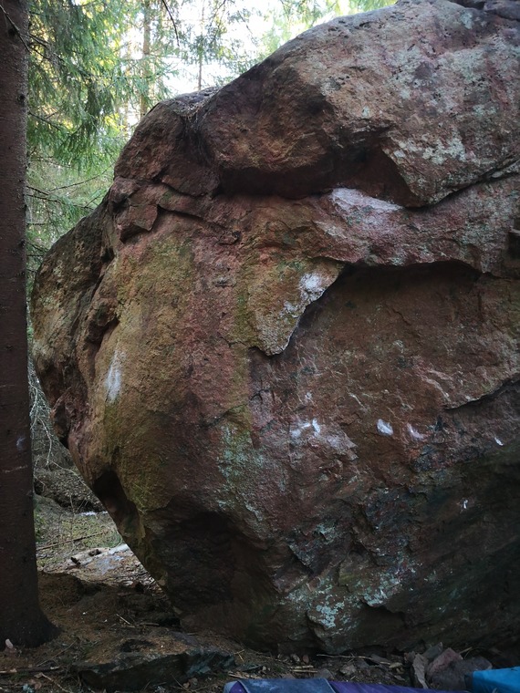 3 kiveä